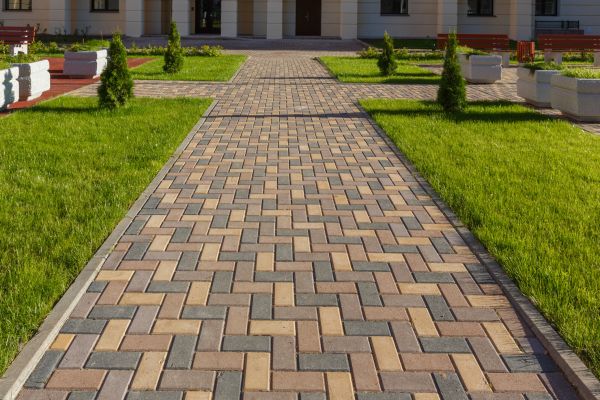 Cost of Paved Walkway Service in Edmond
